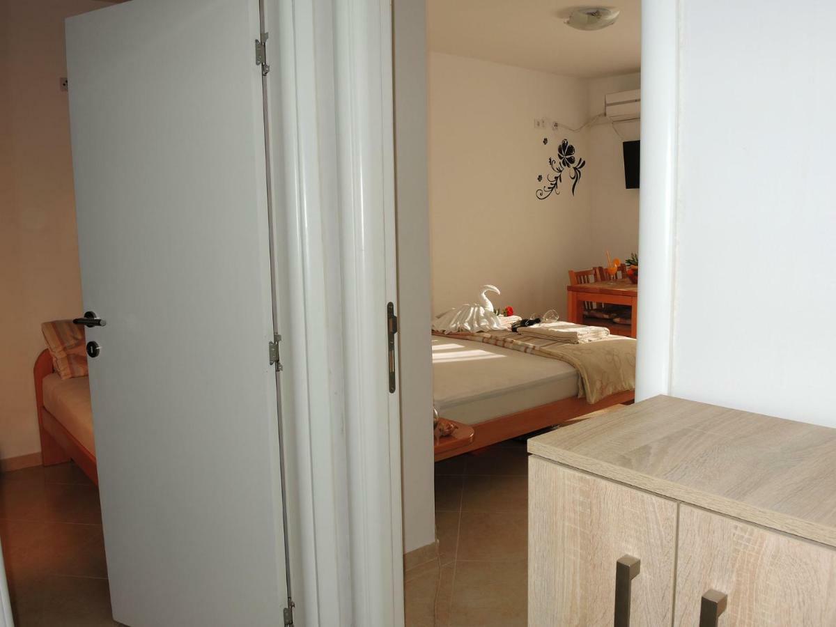 Iva Apartmani Трибунь Экстерьер фото