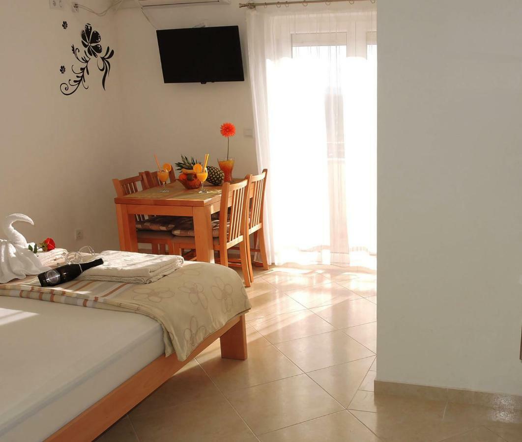Iva Apartmani Трибунь Экстерьер фото