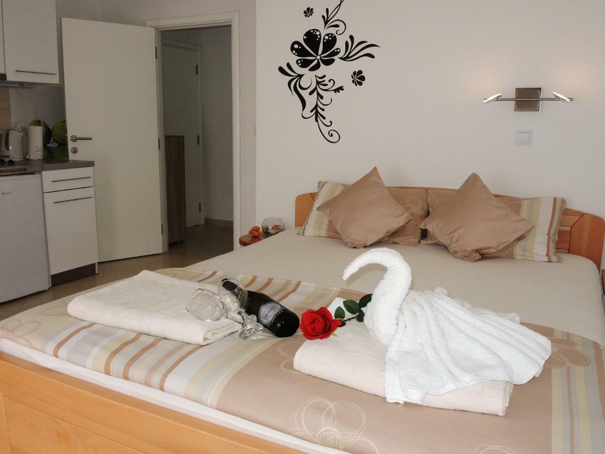 Iva Apartmani Трибунь Экстерьер фото