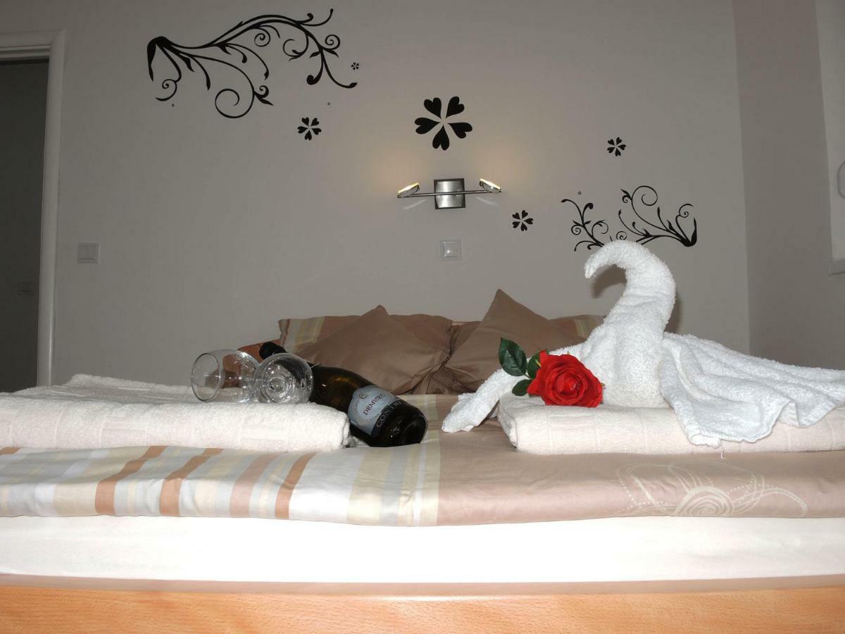 Iva Apartmani Трибунь Экстерьер фото